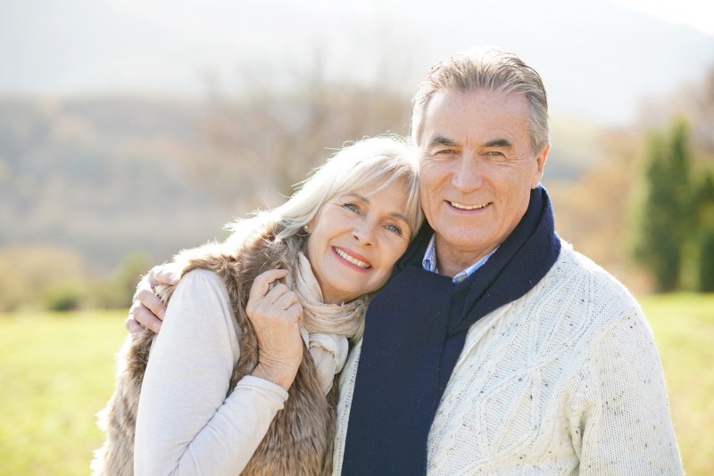 Faut-il s'inscrire sur un site de rencontres quand on est sénior ?